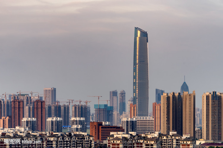 武汉商务区最高的那栋楼,武汉商务区最高楼多少层